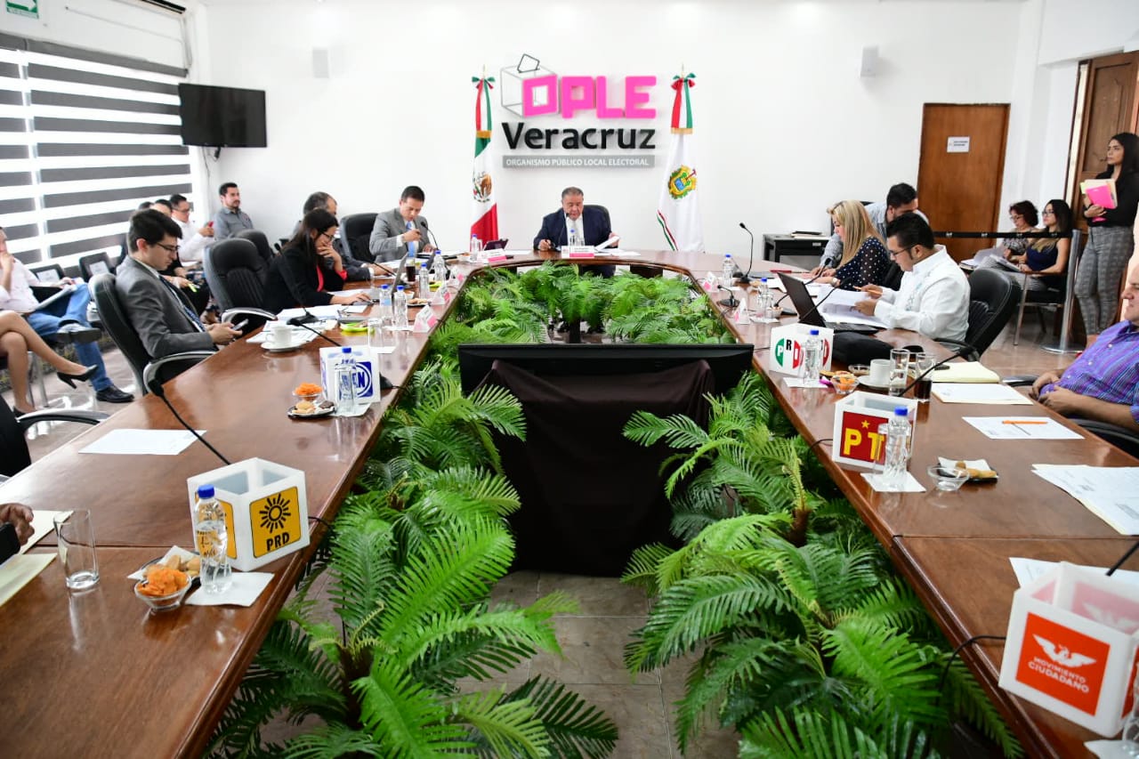 El Consejo General del OPLE Veracruz aprueba nuevo Reglamento Interior, Reglamento de Sesiones y Código de Conducta de las y los Servidores Públicos del Organismo