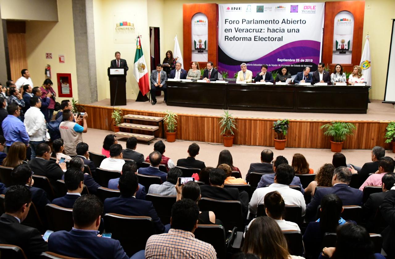 OPLE participa en el Foro  “Parlamento Abierto en Veracruz: hacia una Reforma Electoral”