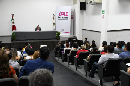 El OPLEV y la Junta Local del INE Veracruz proyectaron el documental “La historia invisible”