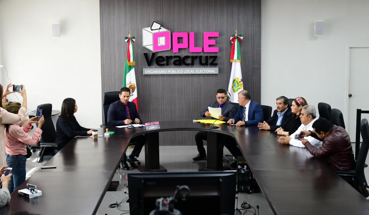 OPLE Veracruz recibe dos solicitudes de registro para constitución de partidos políticos locales