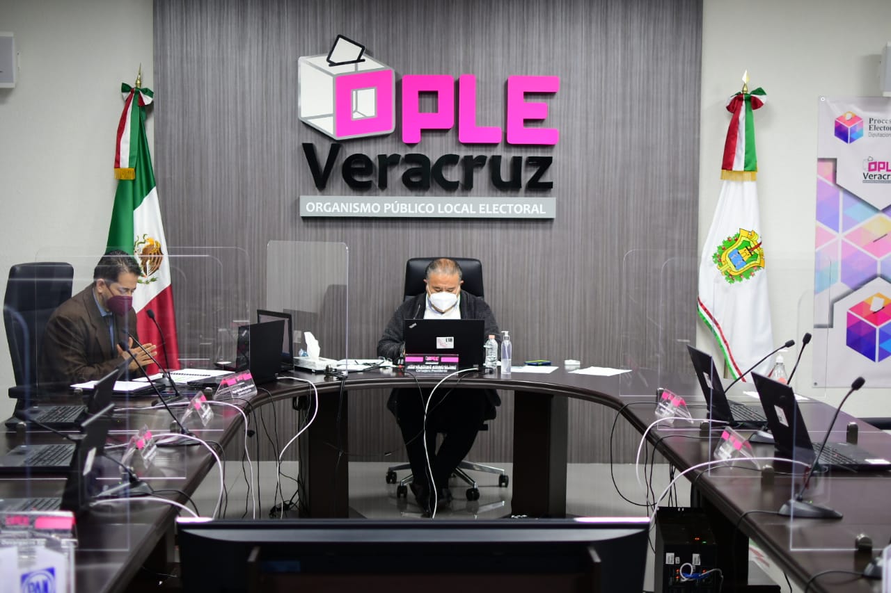 Aprueba OPLE Veracruz lista de aspirantes que continúan en el procedimiento para la integración de los Consejos Distritales.