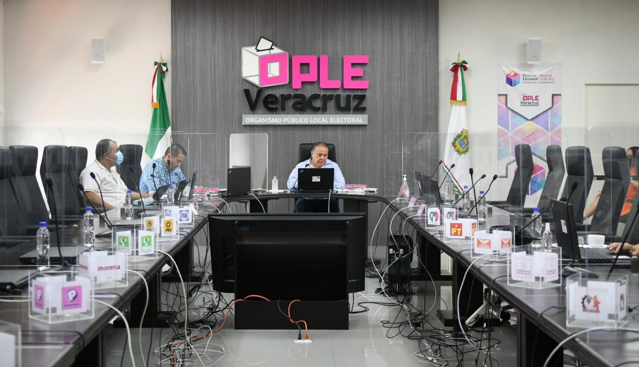 Consejo General del OPLE Veracruz aprueba sustituciones por renuncias de candidaturas
