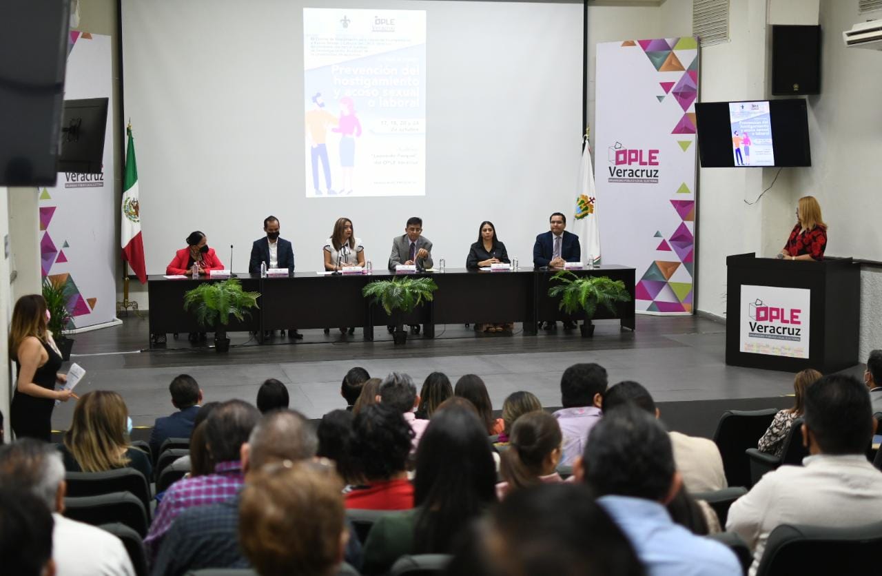 OPLE Veracruz se capacita en materia de Prevención de Hostigamiento y Acoso Sexual y Laboral