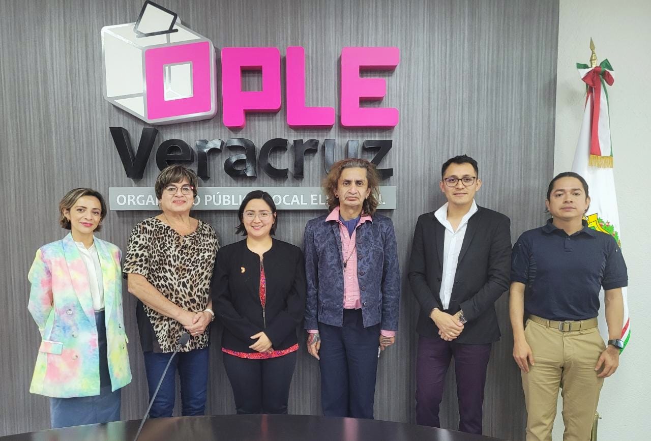 005.- Realiza OPLE Veracruz Mesa de Trabajo con activistas de la población LGBTTTIQ+.